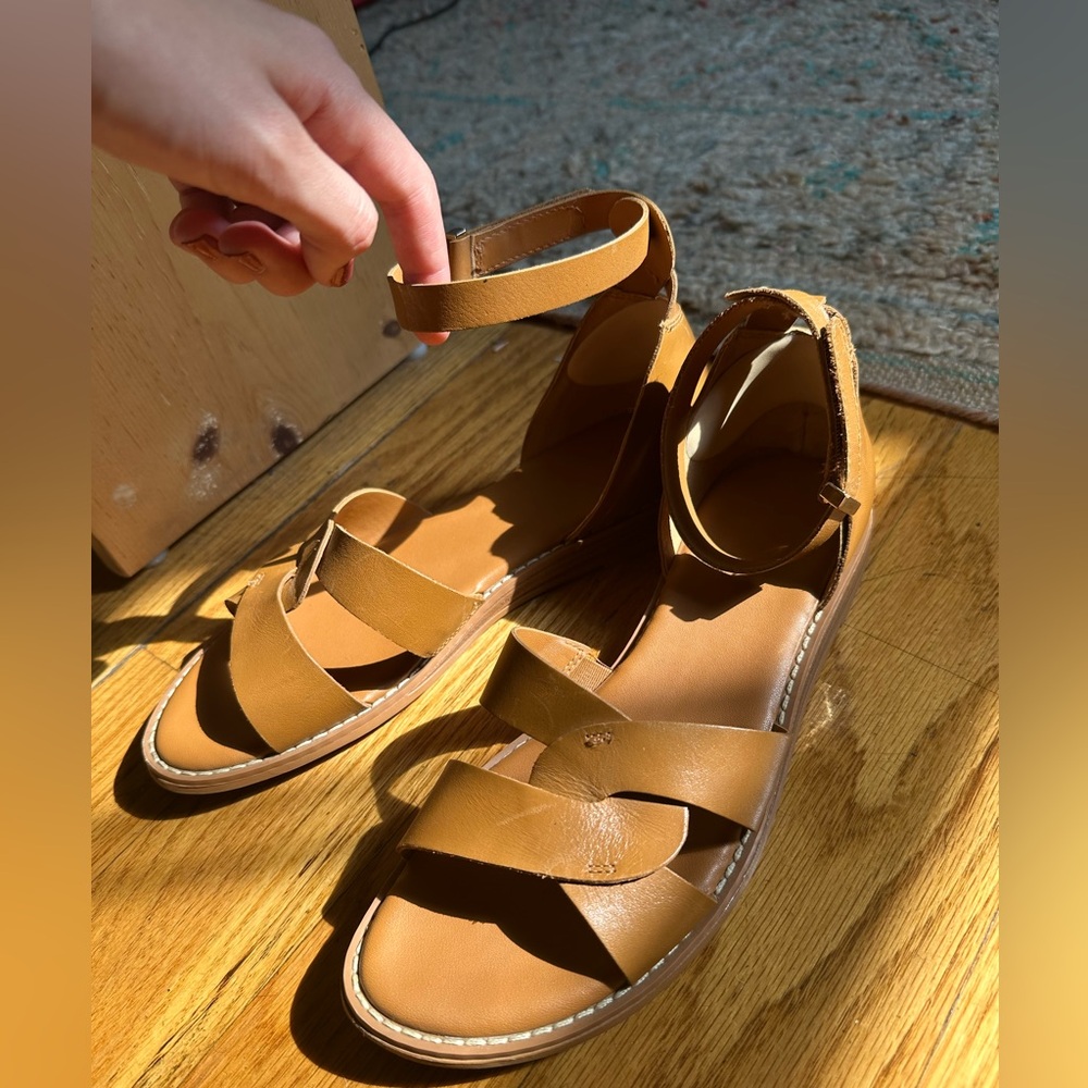 FRANCO SARTO Glora Leather Sandals